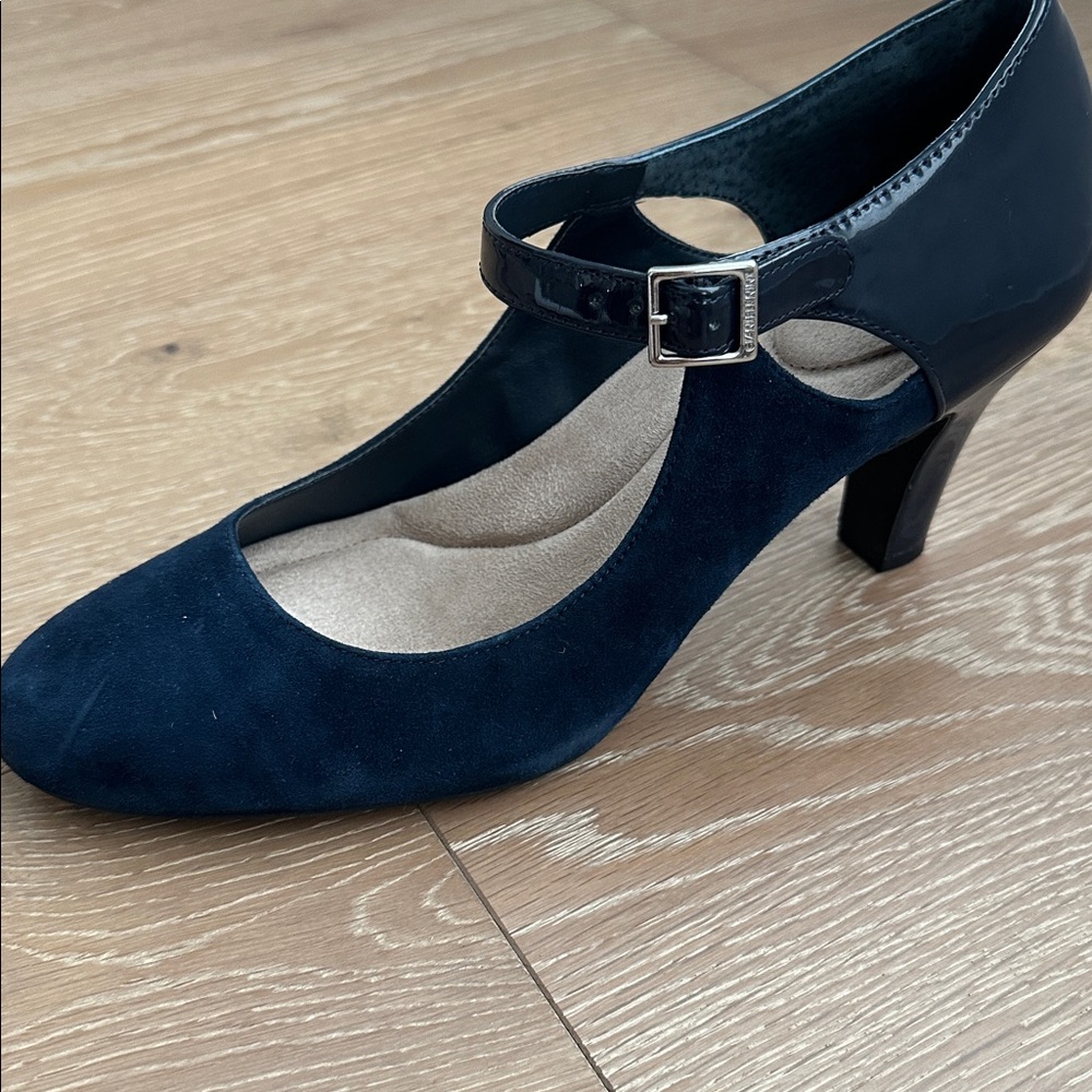 Elegant Blue Women's Heels Size 10 Nearly new
